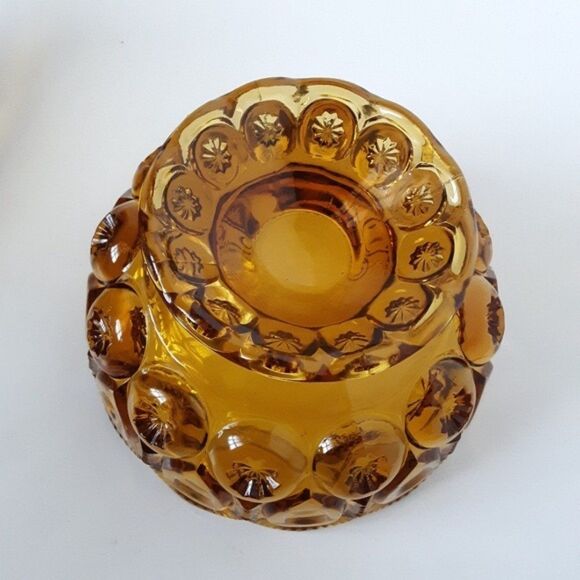 L. E. Smith Moons and Stars Vintage Amber Glass Candy Dish with Lid - Picture 11 of 12